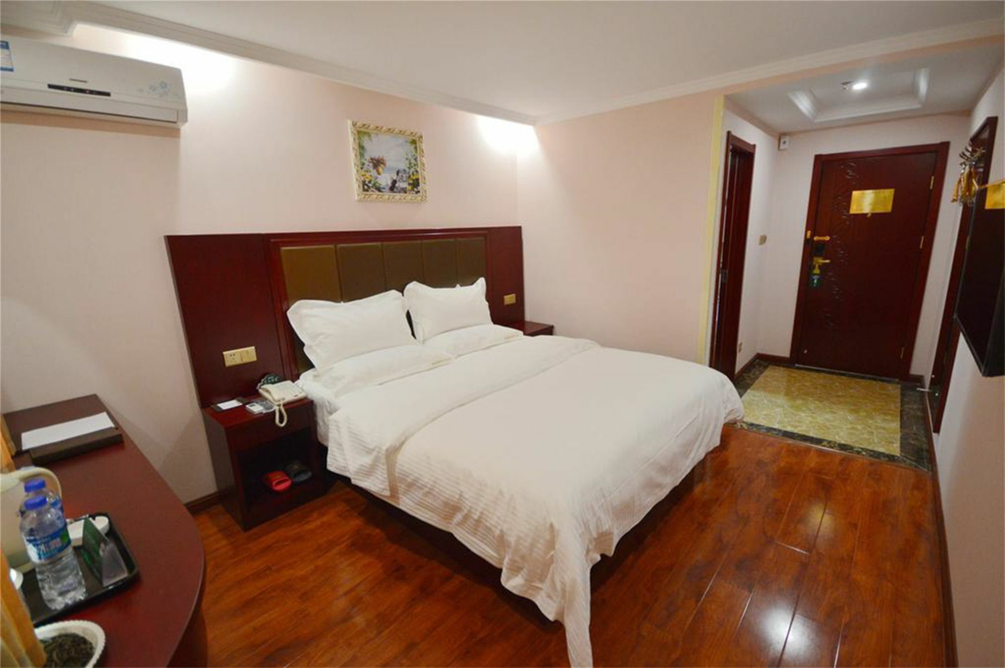Greentree Inn Zhejiang Taizhou Tiantai Bus Station Express Hotel Ngoại thất bức ảnh